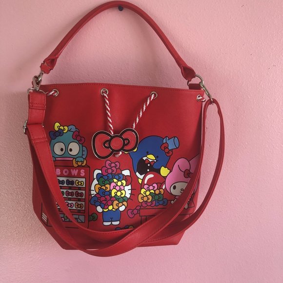 Loungefly Hello Sanrio Bucket Bag - Picture 2 of 4
